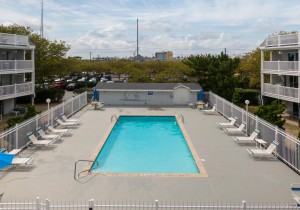 beachwalk-4b-pool.jpg