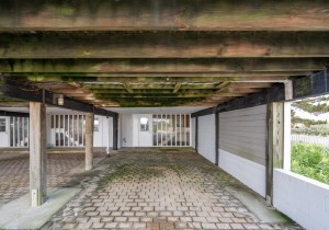 beachwalk4-14-parking-and-entrance.jpg