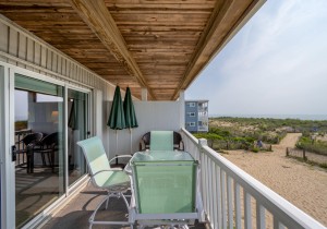 beachwalk4-16-balcony-2nd-level.jpg