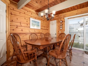 beachwalk4-27-dining-area.jpg