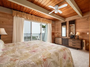 beachwalk4-34-bedroom-2.jpg