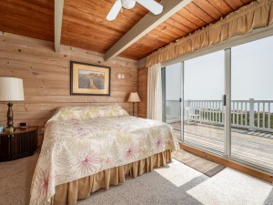 beachwalk4-35-bedroom-2.jpg