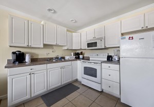harborbreeze56-6-kitchen.jpg
