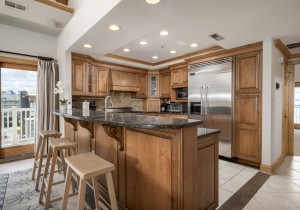 carlye403-19-kitchen.jpg