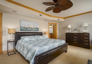 carlye403-26-primary-bedroom.jpg