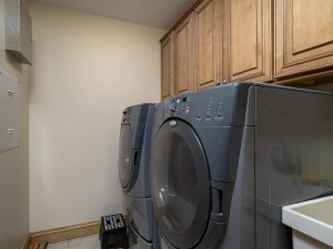 carlye403-31-laundry.jpg
