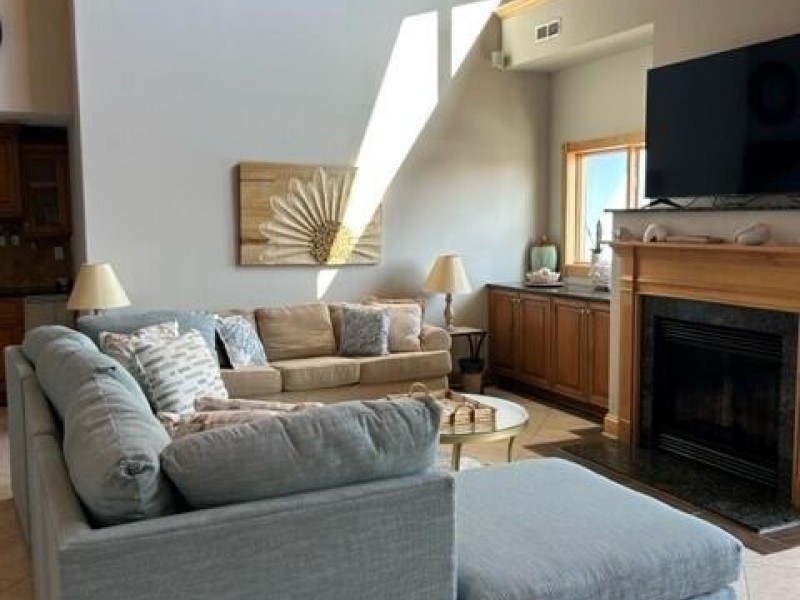 living-area-suzanne.jpg