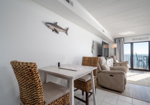marigotbeach1005-10-dining-area.jpg