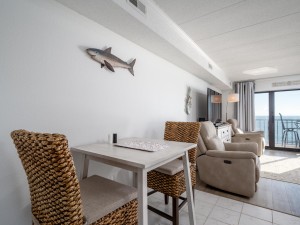 marigotbeach1005-10-dining-area.jpg