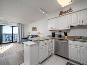 marigotbeach1005-11-kitchen.jpg