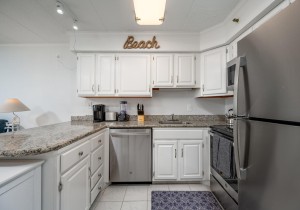 marigotbeach1005-12-kitchen.jpg