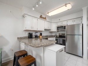 marigotbeach1005-13-kitchen.jpg