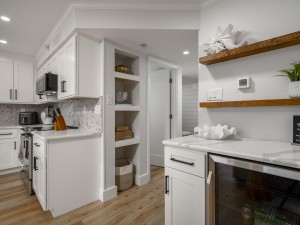 sunrisesea207-20-kitchen.jpg
