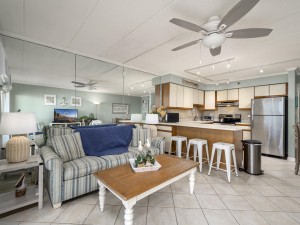 sandpiperdunes207-13-living.jpg