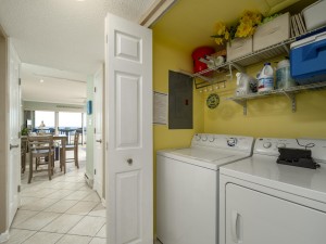 sandpiperdunes207-17-laundry.jpg