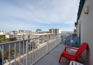 oceandunes402-5-balcony.jpg