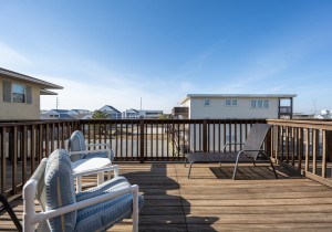 beachcolony4-13-side-balcony.jpg