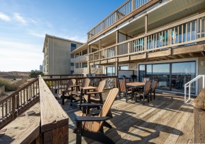beachcolony4-18-lower-deck.jpg