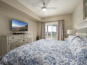 theview202-16-primary-bedroom.jpg
