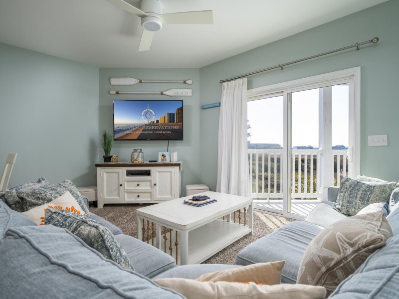 theview202-9-living-area.jpg