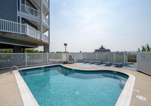 theview302-3-pool.jpg