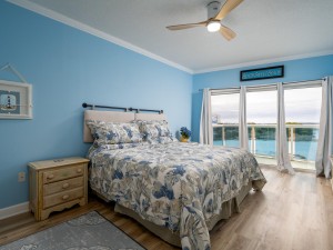 sunsetpoint305-14-primary-bedroom.jpg