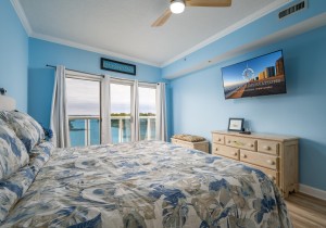 sunsetpoint305-15-primary-bedroom.jpg