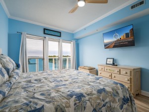 sunsetpoint305-15-primary-bedroom.jpg