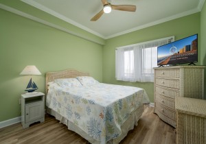 sunsetpoint305-19-bedroom-2.jpg