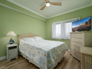 sunsetpoint305-19-bedroom-2.jpg