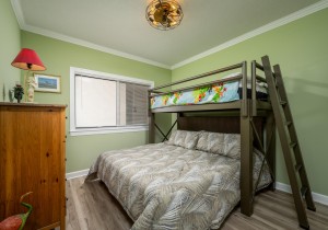 sunsetpoint305-21-bedroom-3.jpg