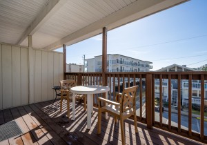 beachplacenorth20-13-upper-balcony.jpg