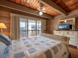 beachplacenorth20-23-bedroom-1.jpg