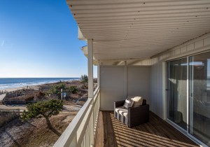 summerplace9-16-upper-balcony.jpg