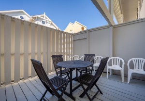 summerplace9-37-dining-balcony-off-dining-area.jpg