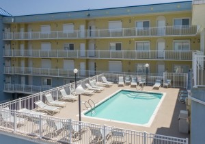 islandbreeze-1p-pool.jpg