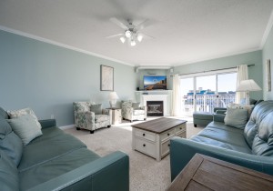 islandbreeze406-10-living-area.jpg