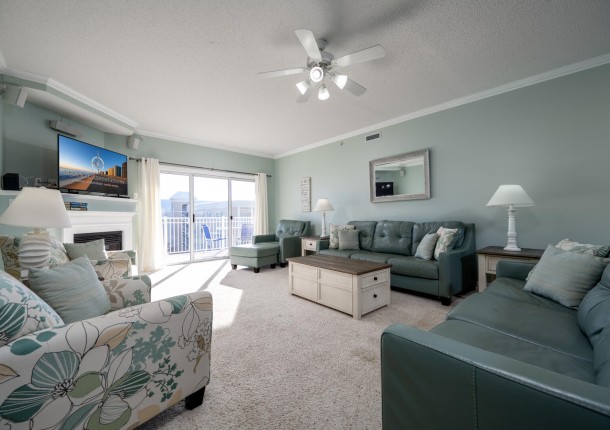 islandbreeze406-11-living-area.jpg
