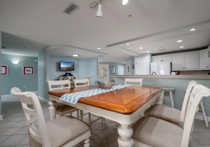 islandbreeze406-17-dining-area.jpg