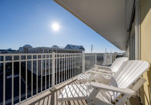 islandbreeze406-8-balcony.jpg