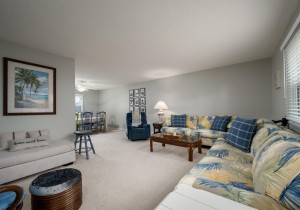 bering418-10-living-area.jpg