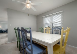 bering418-13-dining-area.jpg