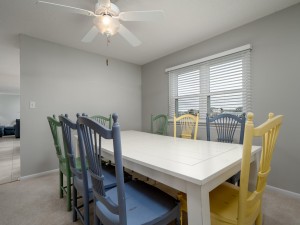 bering418-13-dining-area.jpg