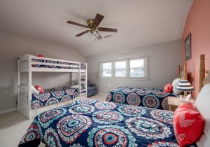 bering418-30-bedroom-4.jpg
