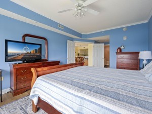 sunsetpointe106-12-primary-bedroom.jpg