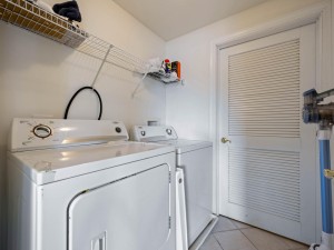 sunsetpointe106-19-laundry.jpg