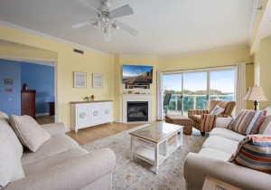 sunsetpointe106-2-la.jpg