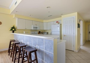 sunsetpointe106-7-kitchen.jpg
