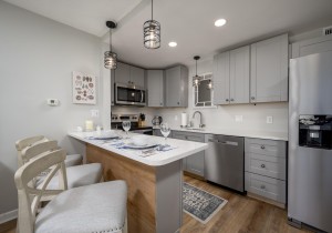 goldensands308-12-kitchen.jpg