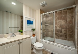 southbeach503-21-bath-3.jpg